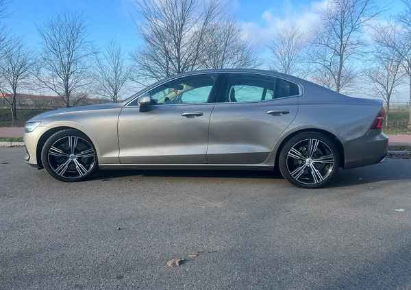 Volvo S60 cena 146000 przebieg: 64650, rok produkcji 2019 z Sulejów małe 407